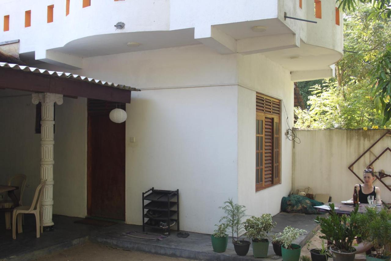 Chithra Homestay Tangalle Dış mekan fotoğraf